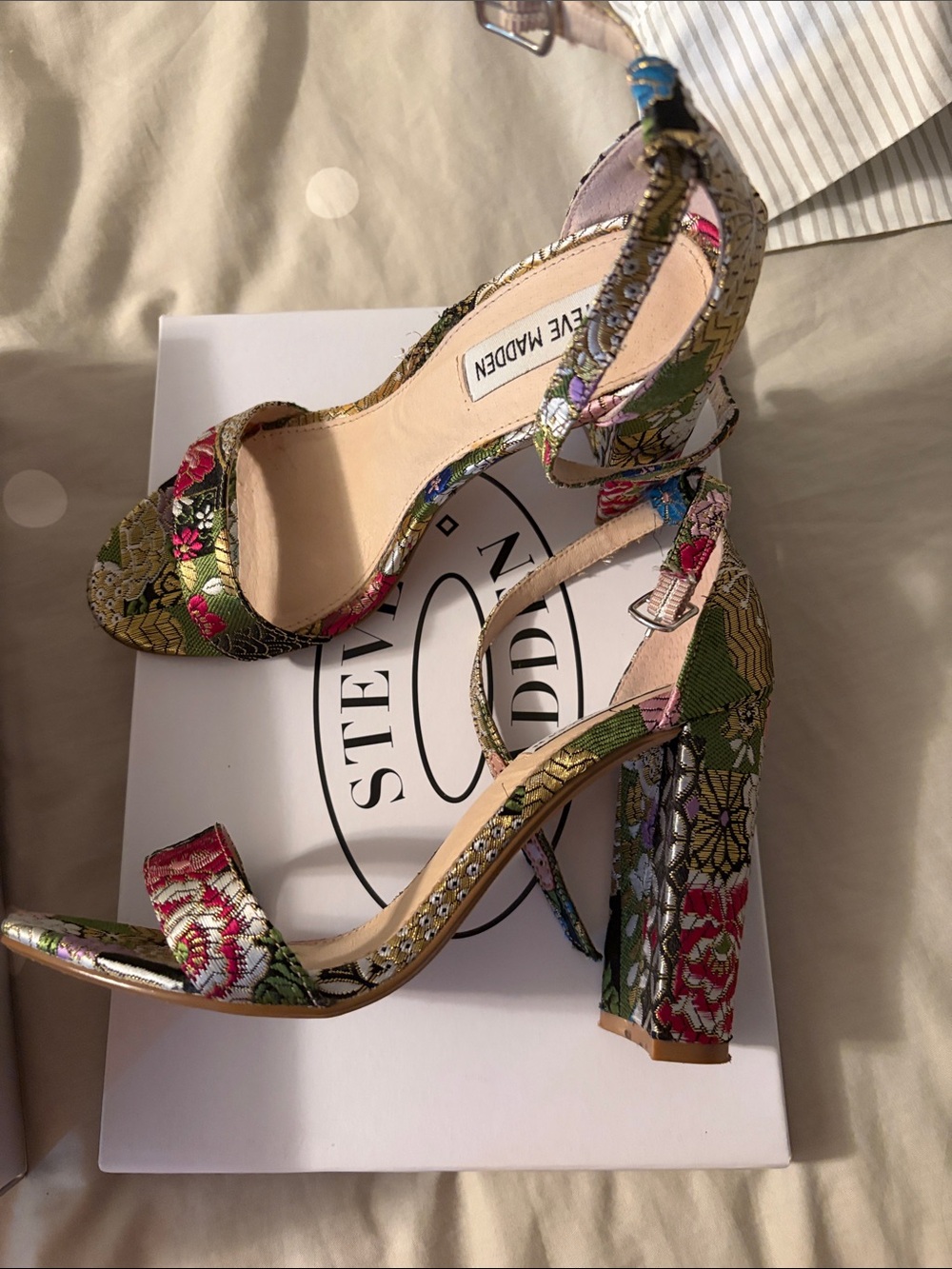 Steve Madden Gold Multicolor Embroidered Block Heel Sandals - Picture 3 of 4